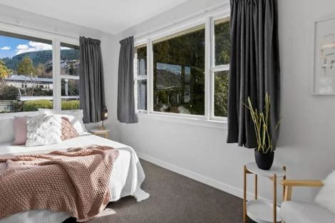 Photo of property in 689 Frankton Road, Queenstown, 9300
