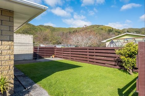 Photo of property in 18 Norton Park Avenue, Fairfield, Lower Hutt, 5011