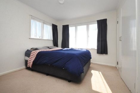 Photo of property in 1 Netherlands Avenue, Kelston, Auckland, 0602