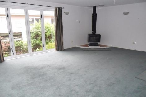 Photo of property in 63 Hillside Drive, Maoribank, Upper Hutt, 5018