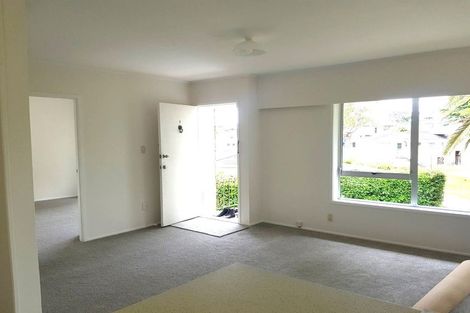 Photo of property in 1/16 Diana Drive, Glenfield, Auckland, 0627