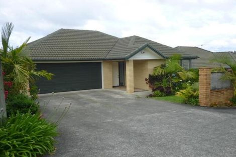 Photo of property in 3/57 Whitford Road, Botany Downs, Auckland, 2014