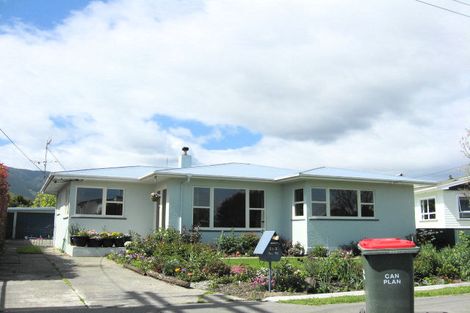 Photo of property in 313 Seaview Road, Stoke, Nelson, 7011