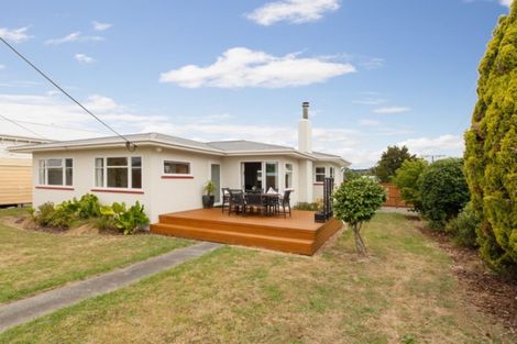 Photo of property in 81 Thames Street, Rongotea, 4476