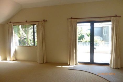 Photo of property in 28 Comins Crescent, Mission Bay, Auckland, 1071