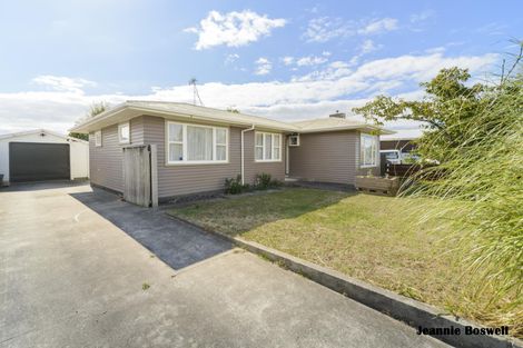 Photo of property in 11 Leslie Avenue, Cloverlea, Palmerston North, 4412