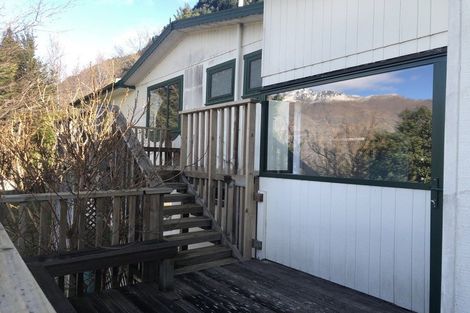 Photo of property in 20 Arawata Terrace, Fernhill, Queenstown, 9300
