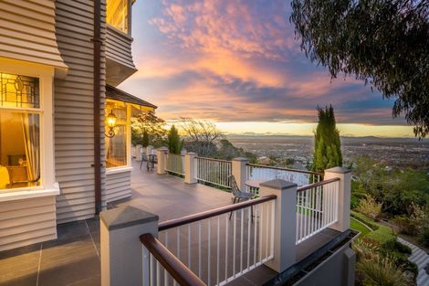 Photo of property in 141 Hackthorne Road, Cashmere, Christchurch, 8022