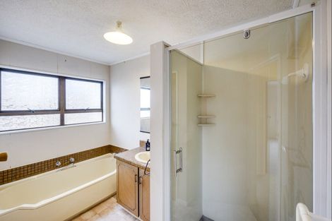 Photo of property in 2/12 Lannie Place, Greenmeadows, Napier, 4112