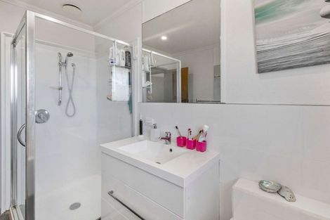 Photo of property in 2 Kinross Place, Mount Maunganui, 3116
