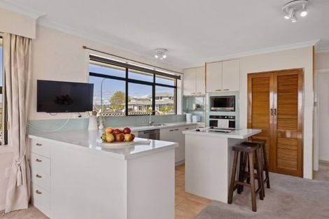 Photo of property in 21 Tirinui Crest Road, Otumoetai, Tauranga, 3110