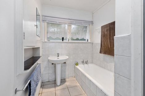 Photo of property in 27 Horoeka Street, Stokes Valley, Lower Hutt, 5019