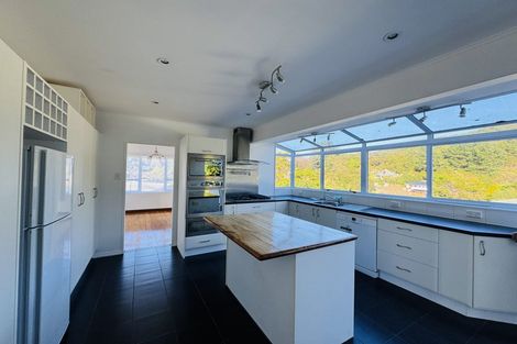 Photo of property in 5 Lincoln Grove, Wainuiomata, Lower Hutt, 5014