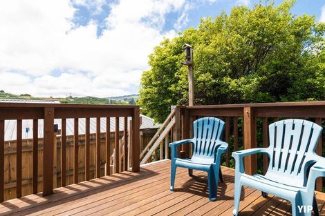 Photo of property in 16 Wantwood Grove, Churton Park, Wellington, 6037