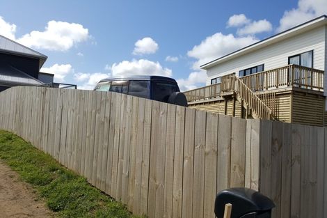 Photo of property in 8 Tua Tua Place, Baylys Beach, Dargaville, 0377