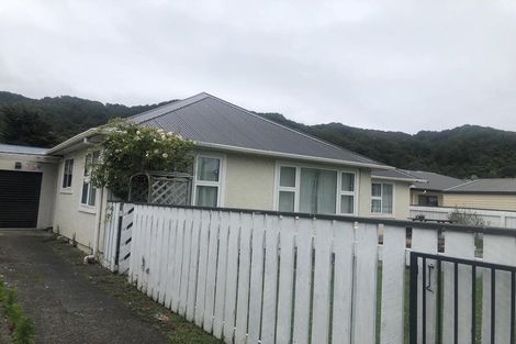 Photo of property in 175 Wainuiomata Road, Wainuiomata, Lower Hutt, 5014