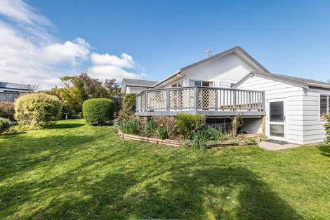 Photo of property in 29 Guadeloupe Crescent, Grenada Village, Wellington, 6037