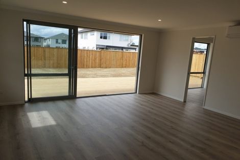 Photo of property in 52 Timmer Road, Flat Bush, Auckland, 2019
