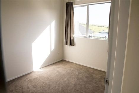 Photo of property in 7 Kaipuke Crescent, Gulf Harbour, Whangaparaoa, 0930
