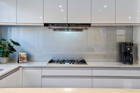 Photo of property in 463 Beach Road, Murrays Bay, Auckland, 0630