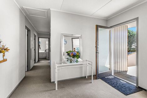 Photo of property in 6 Carlton Terrace, Westown, New Plymouth, 4310