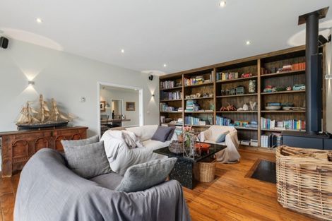 Photo of property in 8 Mountain View Road, Te Aroha, 3320