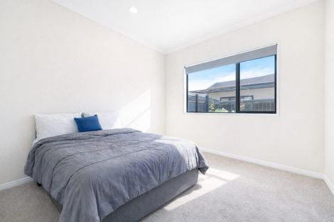 Photo of property in 6 Kakabeak Way, Takanini, 2110