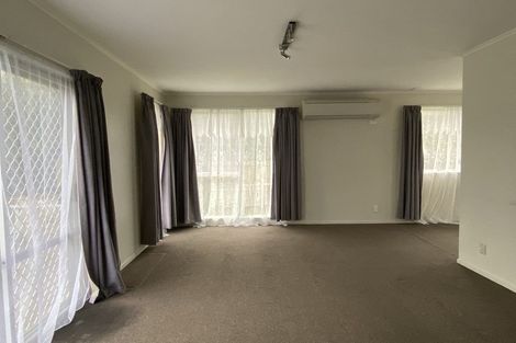 Photo of property in 21 Adel Place, Weymouth, Auckland, 2103