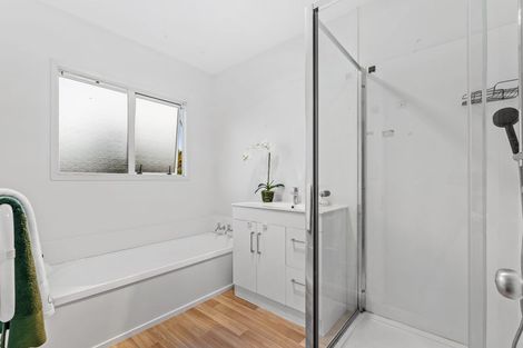 Photo of property in 2a Rata Road, Stanmore Bay, Whangaparaoa, 0932