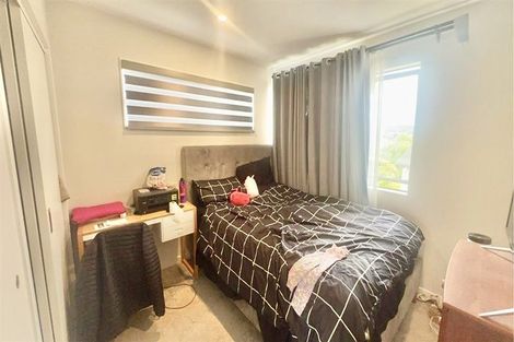 Photo of property in 28 Routley Drive, Glen Eden, Auckland, 0602