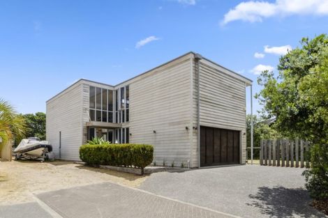 Photo of property in 25 Lagoon Way, Omaha, 0986