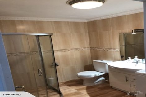 Photo of property in 43 Medallion Drive, Oteha, Auckland, 0632