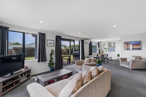 Photo of property in 77 Meadowstone Drive, Wanaka, 9305
