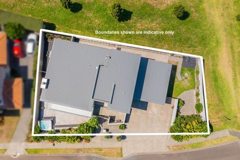 Photo of property in 134 Renown Road, Raumati South, Paraparaumu, 5032