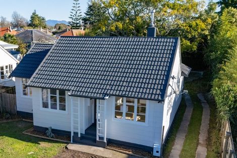 Photo of property in 15 Paul Crescent, Fairfield, Hamilton, 3214