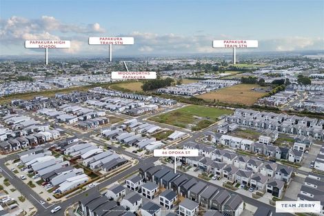 Photo of property in 63 Whare Kauri Road, Papakura, 2110