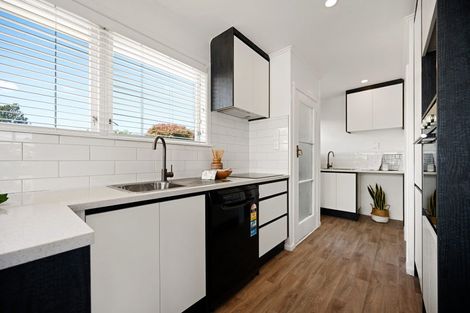 Photo of property in 18 Northolt Road, Fairview Downs, Hamilton, 3214