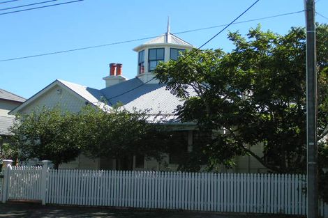 Photo of property in 11 Clarence Road, Northcote Point, Auckland, 0627