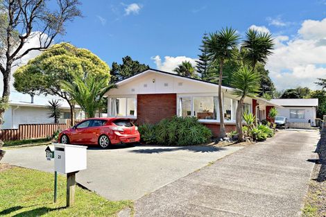 Photo of property in 21 Rotoiti Avenue, Pakuranga Heights, Auckland, 2010
