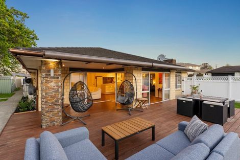 Photo of property in 2 Crabb Fields Lane, Riverhead, 0820