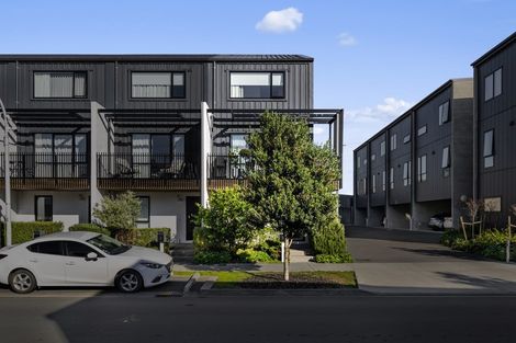 Photo of property in 4 Tahuhu Road, Mount Wellington, Auckland, 1062