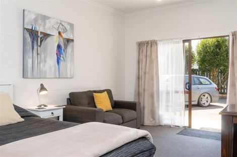 Photo of property in 187 High Street North, Carterton, 5713