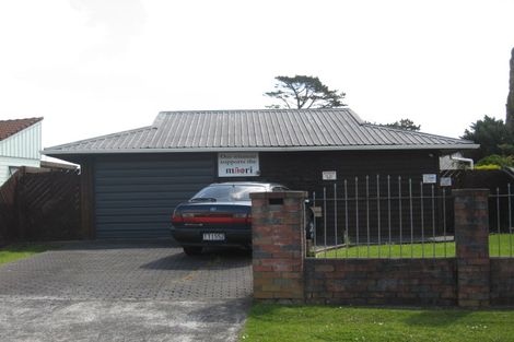 Photo of property in 6 Rukumoana Place, Clendon Park, Auckland, 2103