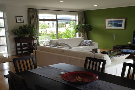 Photo of property in 88 Tihi Street, Stonefields, Auckland, 1072