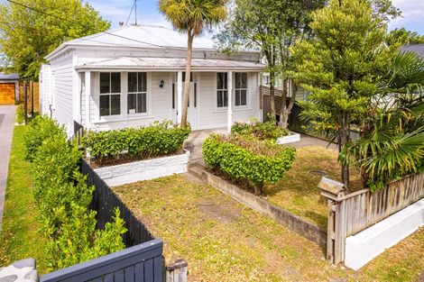 Photo of property in 35 Halswell Street, Whanganui, 4500