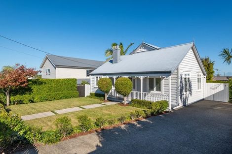 Photo of property in 9 Coronation Street, Belmont, Auckland, 0622