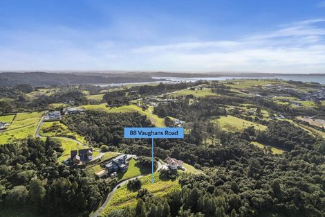 Photo of property in 88 Vaughans Road, Long Bay, Auckland, 0792