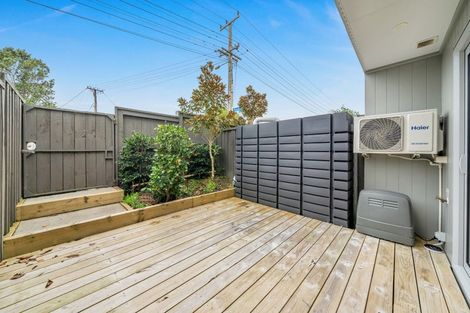 Photo of property in 74b Stanley Road, Glenfield, Auckland, 0629