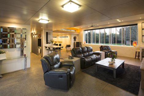 Photo of property in 115 Turitea Road, Fitzherbert, Palmerston North, 4472