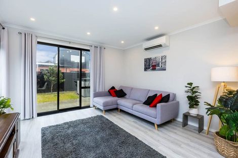 Photo of property in 8 Gloaming Lane, Wallaceville, Upper Hutt, 5018